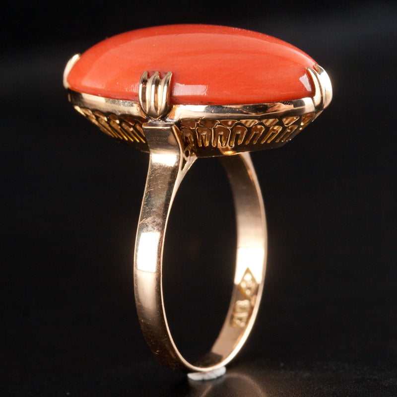 Vintage 1940's 18k Yellow Gold Oval Cabochon Orange Coral Solitaire Ring 5.10g