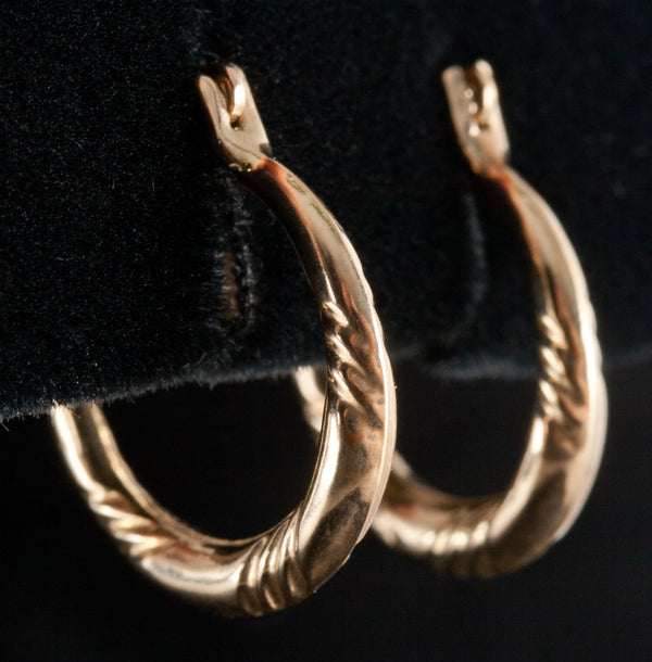 14k Yellow Gold Etched Style Hollow Hoop Earrings .51g W/ Saddlebacks