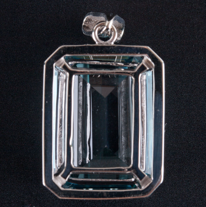 13k White Gold Swiss Blue Topaz Solitaire Style Pendant 14.87ctw 6.75g