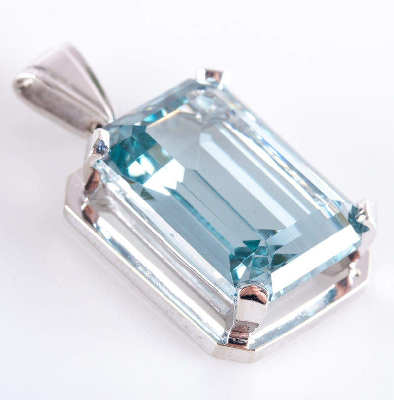 13k White Gold Swiss Blue Topaz Solitaire Style Pendant 14.87ctw 6.75g