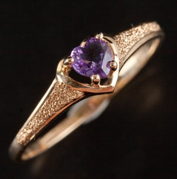 10k Yellow Gold Heart Shaped Amethyst Solitaire Ring.22ct 1.15g