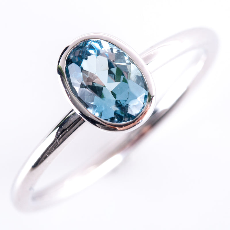 14k White Gold Oval AA Aquamarine Bezel Set Solitaire Ring .72ct 2.12g