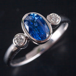 14k White Gold Oval Ceylon Blue Sapphire Round Diamond Ring 1.23ctw 2.75g