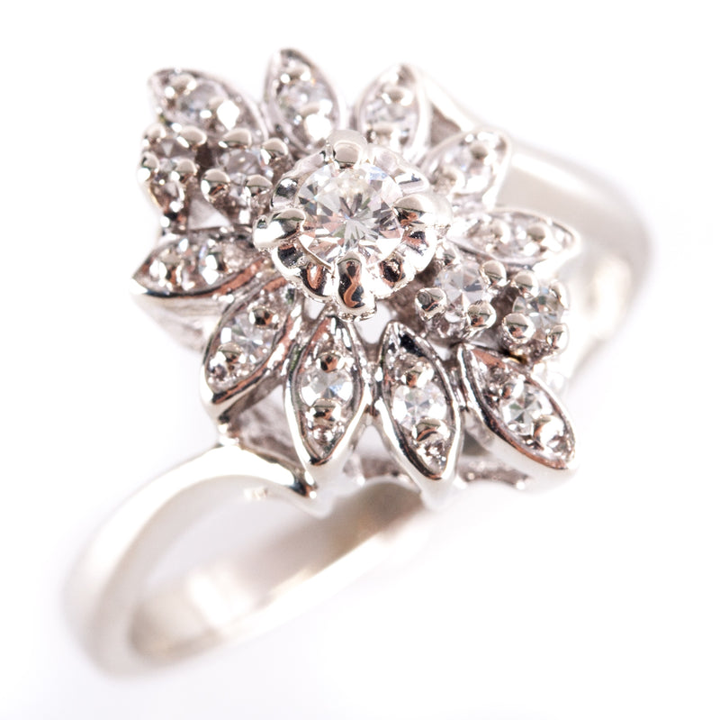 14k White Gold Round G SI1 Diamond Floral Style Ring .225ctw 4.27g Size 6.5