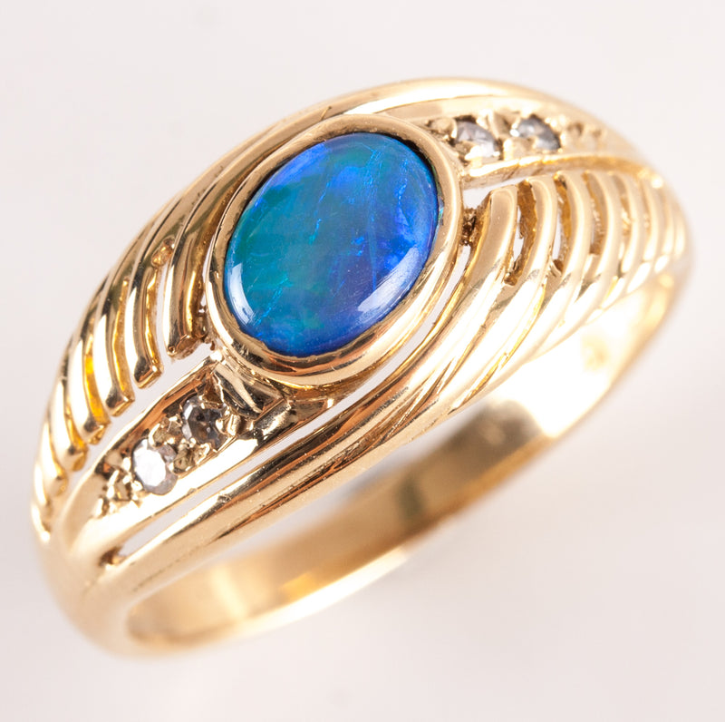 18k Yellow Gold Cabochon Opal Solitaire Ring W/ Diamond Accents .34ctw 3.69g