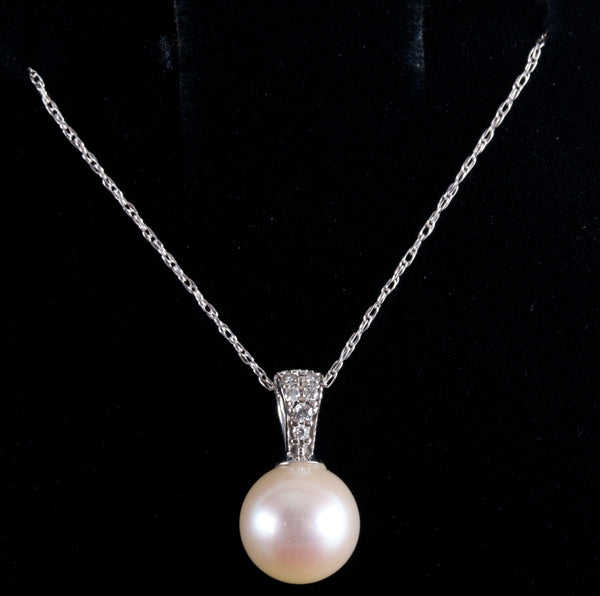 14k White Gold Cultured Round Pearl Diamond Necklace W/ 18" Chain .02ctw 1.42g