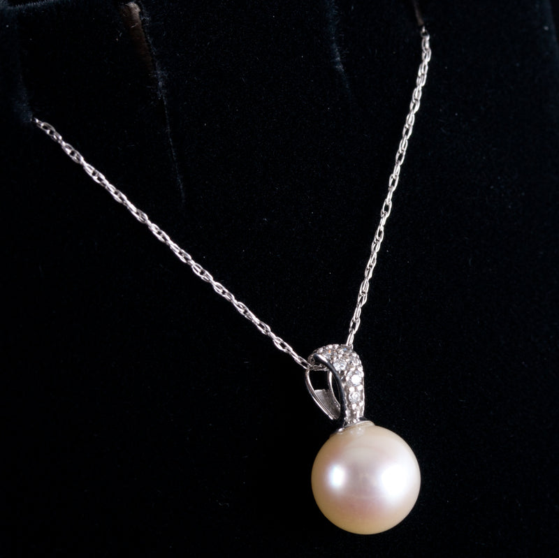 14k White Gold Cultured Round Pearl Diamond Necklace W/ 18" Chain .02ctw 1.42g