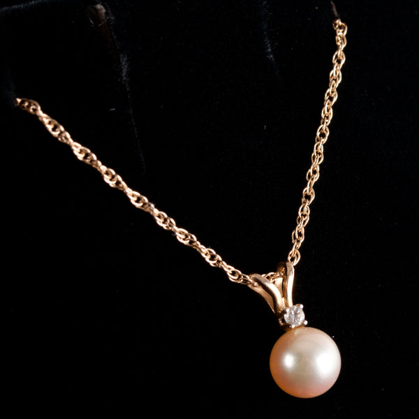 14k Yellow Gold Cultured Round Pearl Diamond Necklace W/ 18" Chain .02ct 1.45g