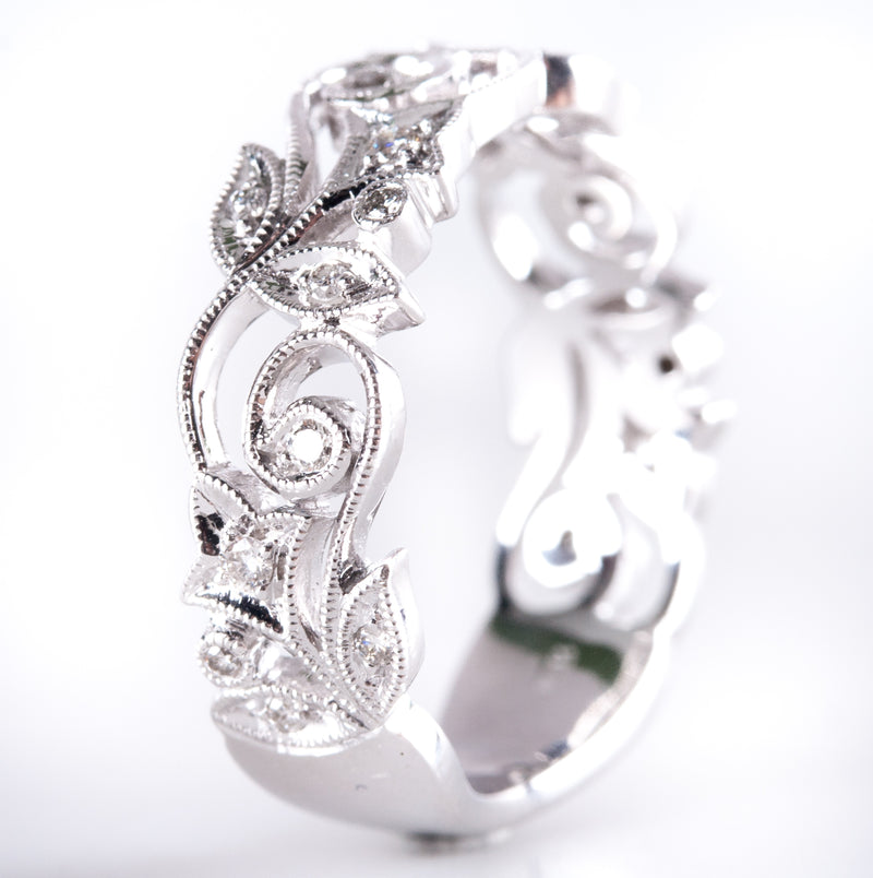 14k White Gold Round H SI1 Diamond Floral Style Wedding Ring .15ctw 4.30g
