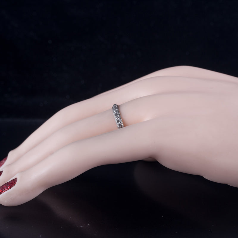 Vintage 1930's 18k White Gold Floral Wedding Anniversary Ring 1.61g 2.6mm Width