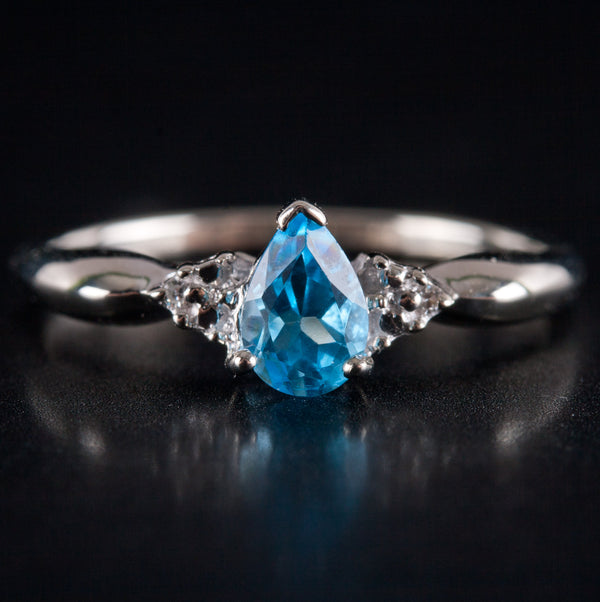 10k White Gold Pear AA Swiss Blue Topaz Round Diamond Ring .505ctw 1.10g