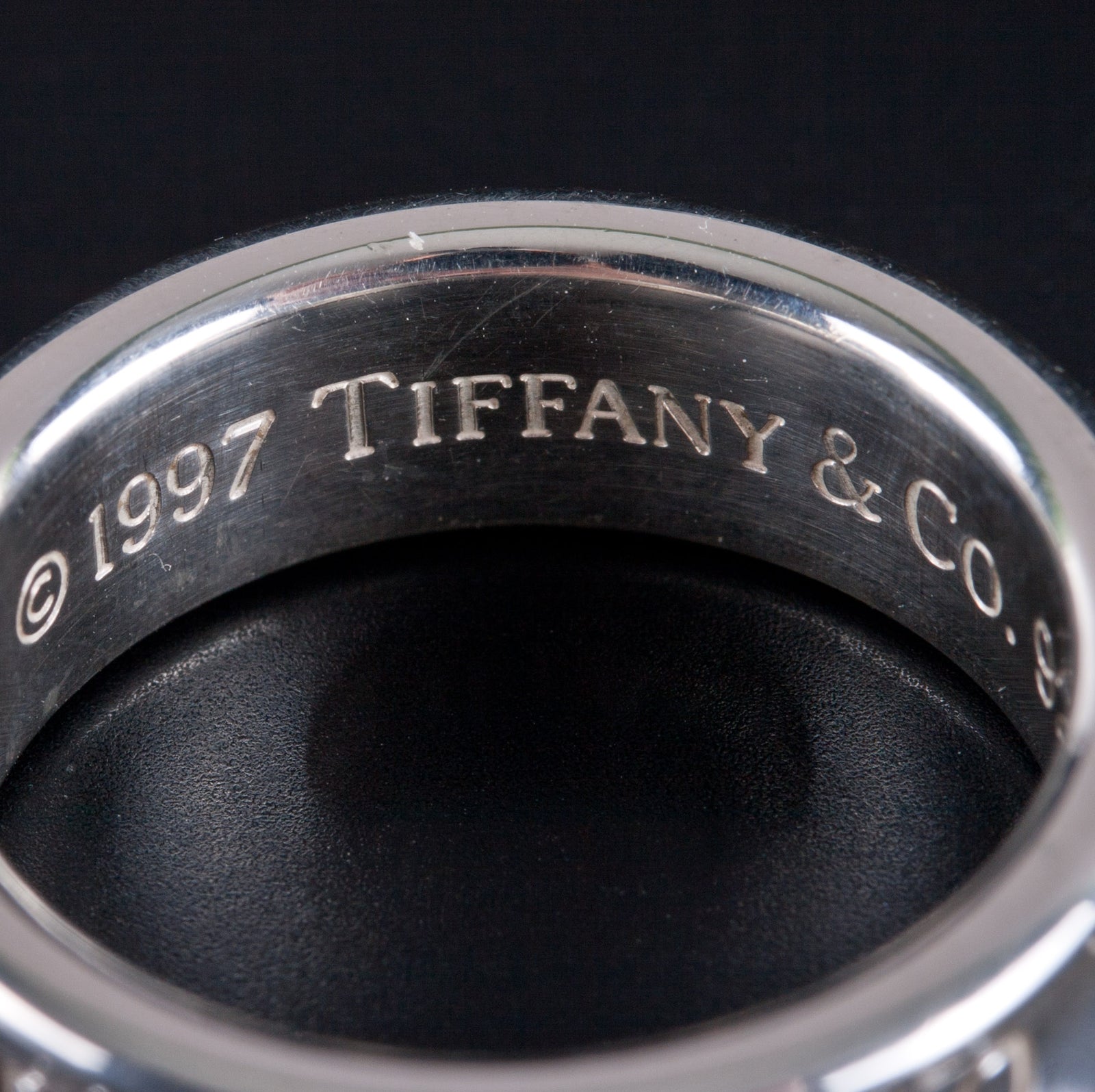 Tiffany & Co Sterling Silver Wide Style Band Ring W/ Felt