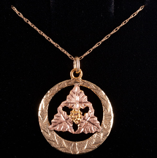 14k / 10k Yellow Rose Gold Round Floral Pendant W/ 20" Chain 2.11g