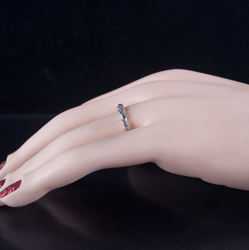10k White Gold Round Diamond Wedding Anniversary Ring .03ctw 1.57g