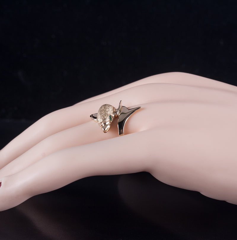 14k Yellow Gold Round Emerald Dolphin Style Ring .12ctw 4.38g