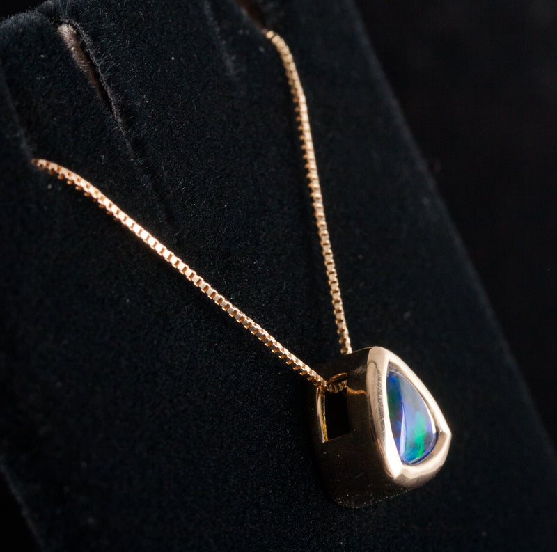 14k / 10k Yellow Gold Trillion Cabochon Opal Necklace W/ 18" Chain .59ct 2.15g