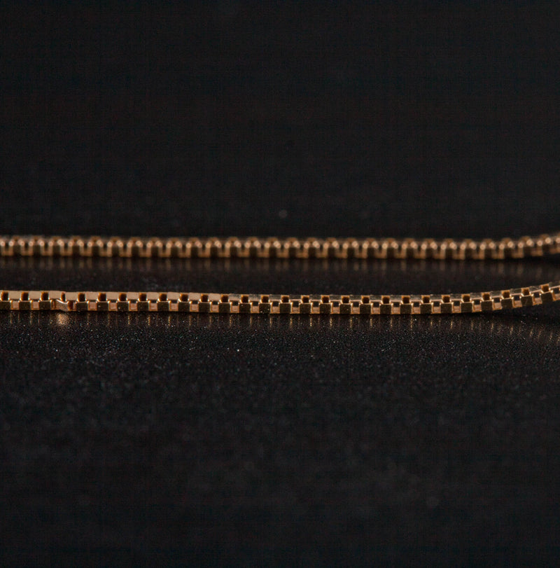 14k / 10k Yellow Gold Trillion Cabochon Opal Necklace W/ 18" Chain .59ct 2.15g