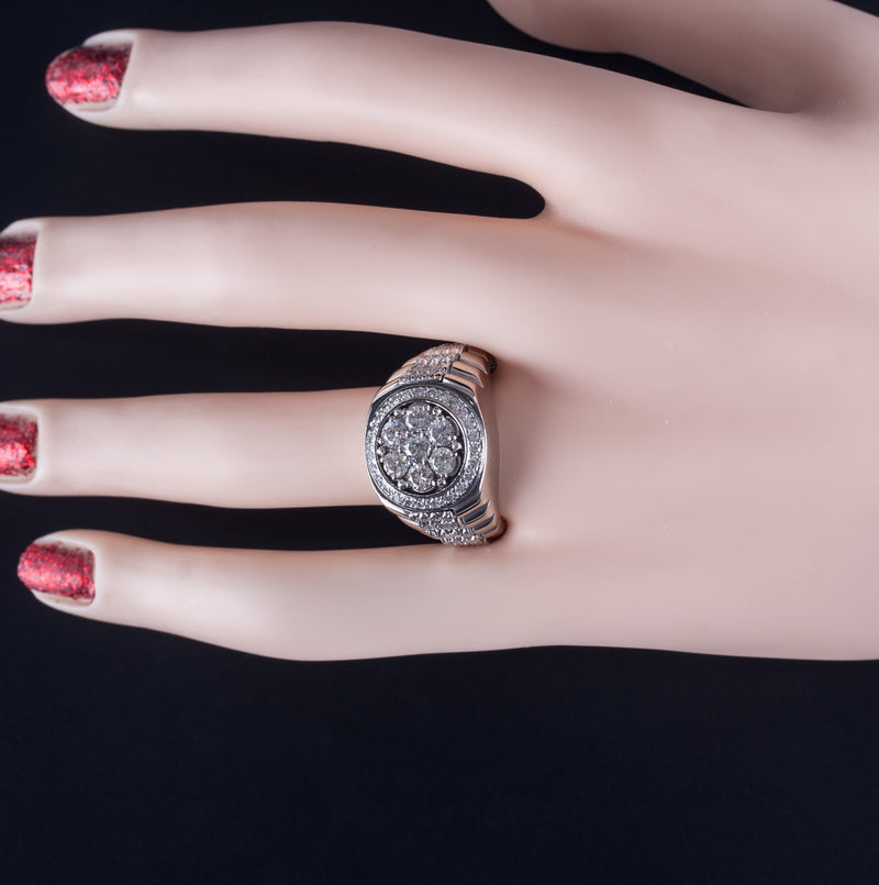 18k White Gold Round Diamond Cluster Cocktail Style Ring .925ctw 16.5g