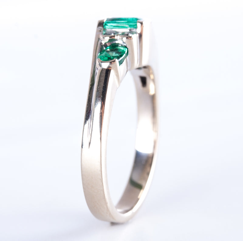 18k White Gold Oval Emerald & Diamond Ring .83ctw 4.9g Size 6.75