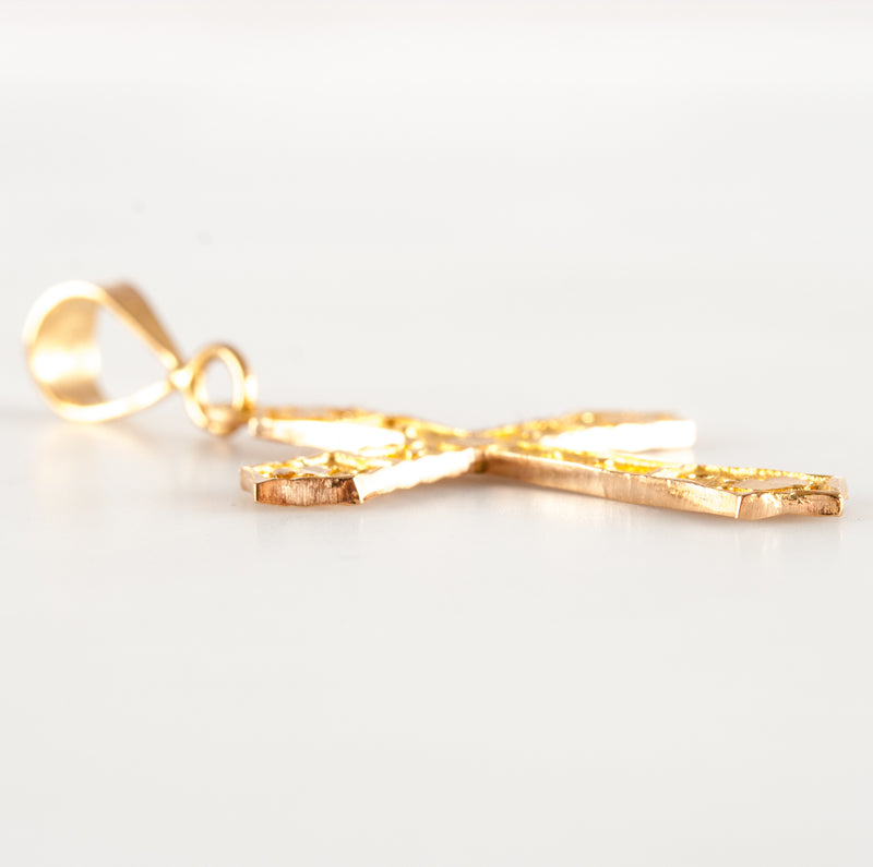 22k Yellow Gold Heart Style Cross Pendant 3.0g 44.3mm x 25.7mm
