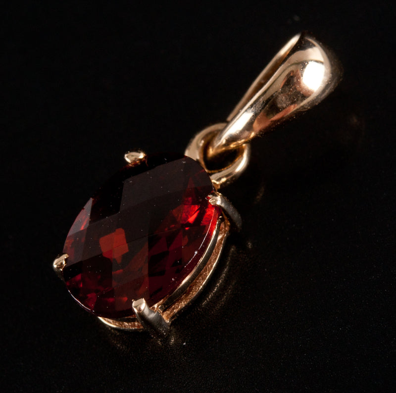 14k Yellow Gold Oval Checkerboard Mozambique Garnet Solitaire Pendant .95ct .50g