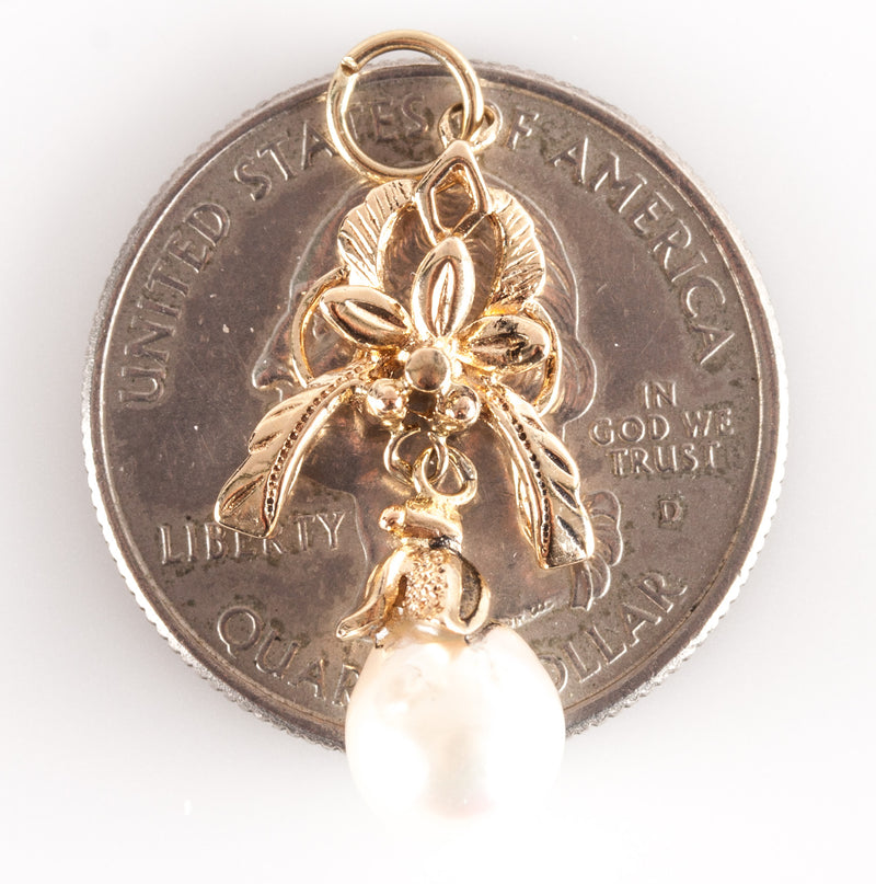 14k Yellow Gold Round Cultured Pearl Solitaire Floral Dangle Style Pendant 1.88g