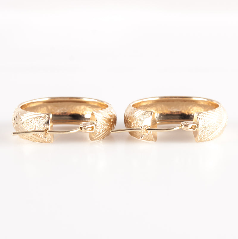 14k Yellow Gold Etched Style Hoop Earrings W/ Saddle Backs 2.65g