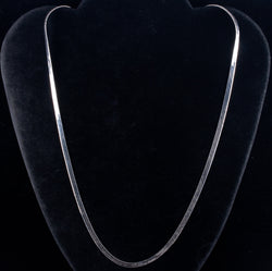 14k White Gold Herringbone Style Chain Necklace 13.36g 30" Length 3.5mm Width