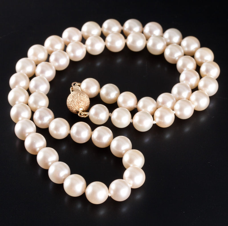 14k Yellow Gold Cultured Round Pearl Necklace 17.5" Length 30.65g 7.4mm Width