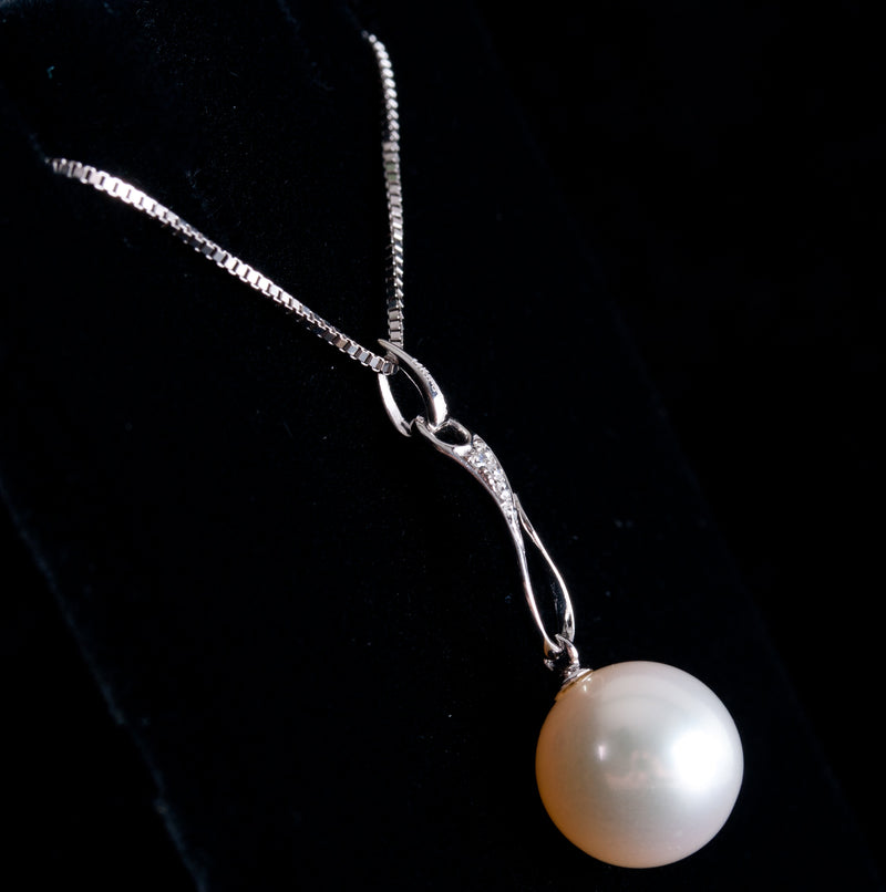 14k White Gold Cultured Round Pearl Diamond Pendant W/ 18" Chain .025ctw 3.8g