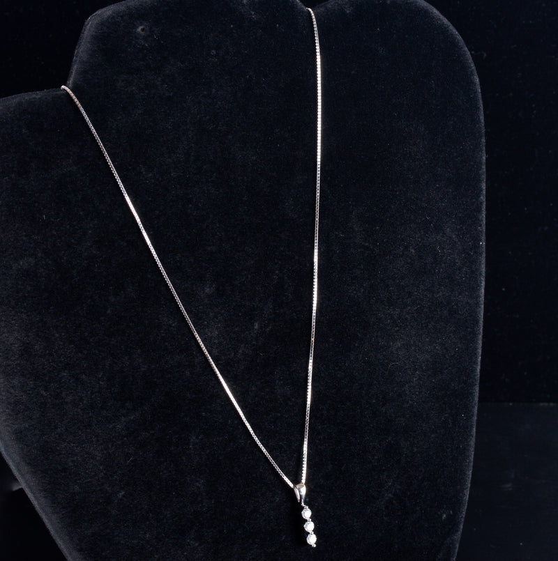 14k White Gold Round H SI3 Diamond Necklace W/ 18" Chain .30ctw 3.0g