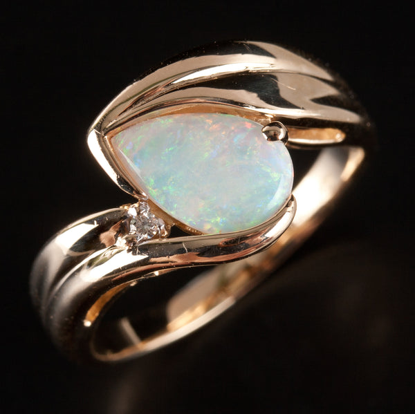 14k Yellow Gold Pear Cabochon Opal Solitaire Ring W/ Diamond Accent .68ctw 3.9g